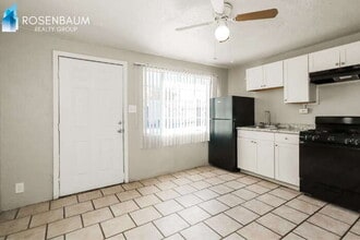 302 W Flores St in Tucson, AZ - Foto de edificio - Building Photo