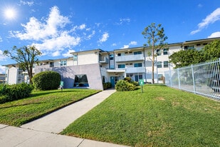 Reflections at Barbara Ann in North Hollywood, CA - Building Photo