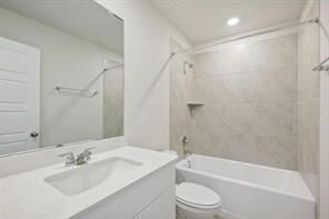 1913 Oregon White Oak Dr in Conroe, TX - Building Photo - Building Photo