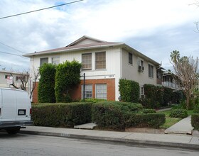 5223-5227 Corteen Pl in North Hollywood, CA - Building Photo - Building Photo