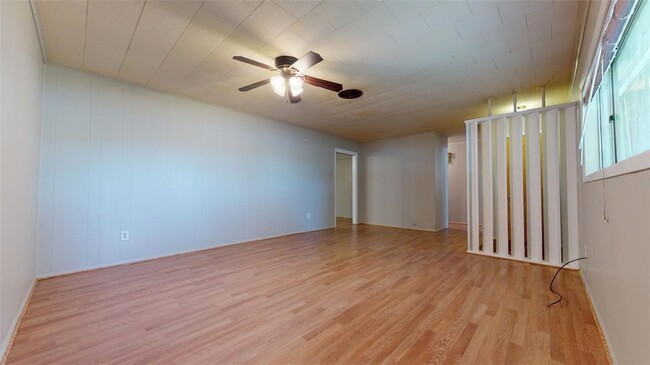 1616 George Bush Dr in College Station, TX - Foto de edificio - Building Photo