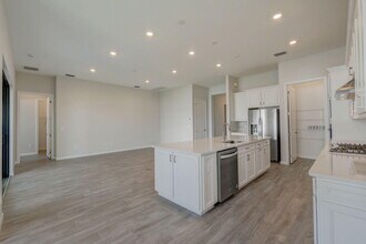 837 SE Courances Dr in Port St. Lucie, FL - Building Photo - Building Photo