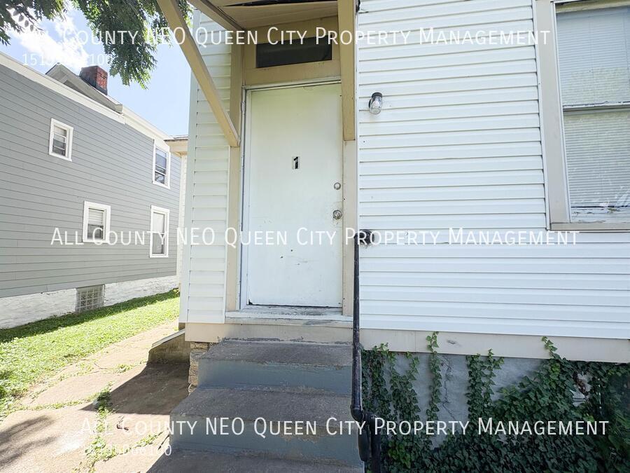 1904 Sherman Ave in Norwood, OH - Building Photo