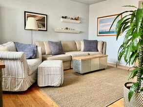 324 4th St, Unit Fully furnished in Manhattan Beach, CA - Building Photo - Building Photo