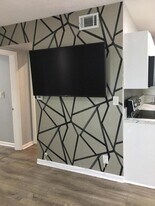 2741 NE 8th Ave, Unit 11 in Wilton Manors, FL - Building Photo