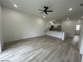 457 Bell Blvd in Lehigh Acres, FL - Building Photo - Building Photo