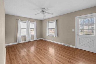 2517 3rd St in East Moline, IL - Foto de edificio - Building Photo