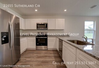 21655 Sutherland Cir in Fairhope, AL - Building Photo - Building Photo