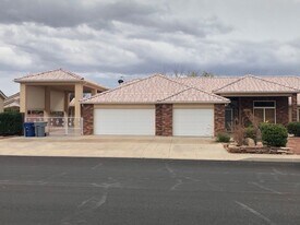 3695 Rachel Dr in Santa Clara, UT - Building Photo
