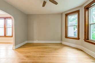 5138 W Montrose Ave, Unit 1 in Chicago, IL - Building Photo - Building Photo