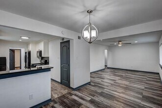 2540 Prichard Ln in Dallas, TX - Building Photo - Building Photo