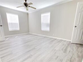 7820 Corinth St in Houston, TX - Building Photo - Building Photo