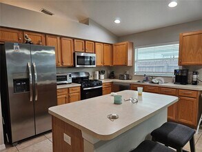 24415 Summer Wind Ct in Lutz, FL - Building Photo - Building Photo