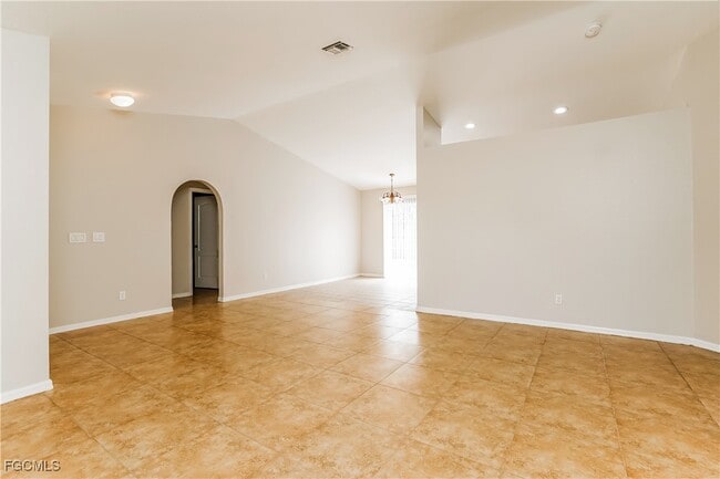 109 Ocean Park Dr in Lehigh Acres, FL - Building Photo - Building Photo