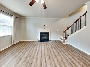 5015 Groover Dr in Smyrna, GA - Building Photo - Building Photo