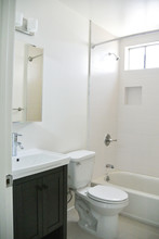 441 N Virgil Ave in Los Angeles, CA - Building Photo - Interior Photo