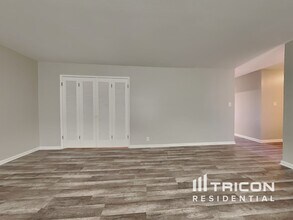2340 Logan Way in Sparks, NV - Building Photo - Building Photo