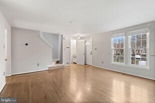 2423 Bolton Ln in Crofton, MD - Building Photo