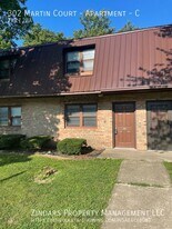 302 Martin Ct in Catlin, IL - Building Photo