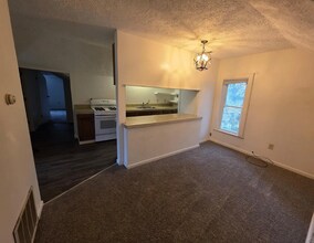 3232 Court St in Saginaw, MI - Building Photo - Building Photo