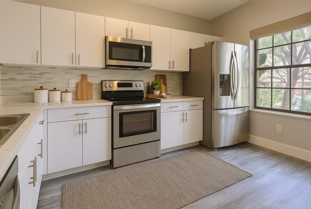 340 SW 121st Terrace in Pembroke Pines, FL - Building Photo
