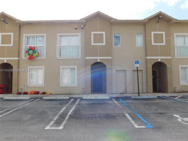 21485 SW 112th Ave in Miami, FL - Building Photo - Building Photo