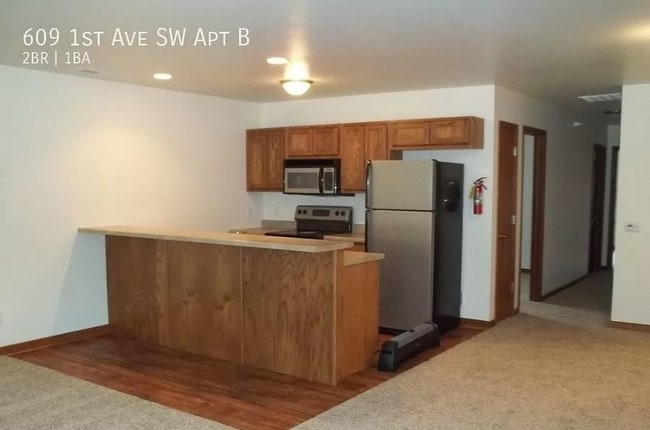 609 1st Ave SW in Cedar Rapids, IA - Building Photo - Building Photo