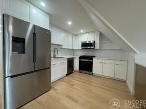 12 Sewall Ave in Winthrop, MA - Foto de edificio - Building Photo