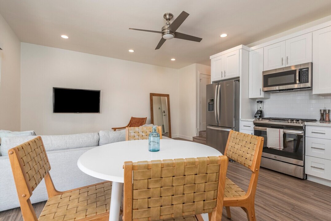 1496 Neptune Ave in Encinitas, CA - Building Photo