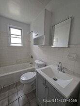 10 Eastview Ave in Yonkers, NY - Building Photo - Building Photo