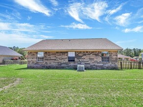 703 Waterfield Dr in Hinesville, GA - Foto de edificio - Building Photo