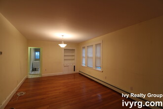 25 7th St, Unit 2 in Medford, MA - Foto de edificio - Building Photo