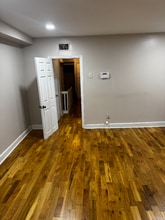 5729 Cambridge St in Philadelphia, PA - Foto de edificio - Building Photo