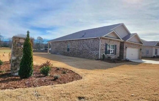 101 Canonbury Dr in New Market, AL - Building Photo - Building Photo