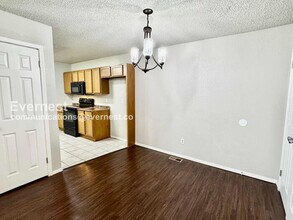 8213 E 65th St in Tulsa, OK - Building Photo - Building Photo