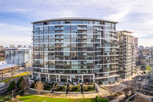 The Encore in Portland, OR - Building Photo