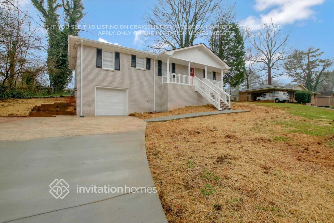 3881 Blythewood Cir in Powder Springs, GA - Building Photo