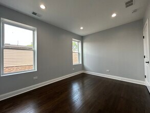 6546 S Campbell Ave in Chicago, IL - Building Photo - Building Photo
