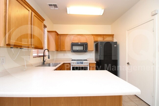2300 E Magma Rd in San Tan Valley, AZ - Building Photo - Building Photo