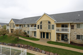 Kendal Hills in Waukesha, WI - Building Photo - Building Photo