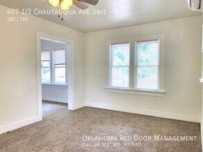 407 1/2 Chautauqua Ave Unit in Norman, OK - Building Photo - Building Photo