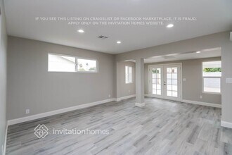 7801 E Loma Land Dr in Scottsdale, AZ - Foto de edificio - Building Photo