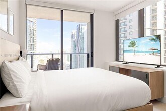 159 NE 6th St, Unit 2901 in Miami, FL - Building Photo - Building Photo