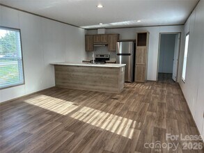 128 Gatewood Dr in Lawndale, NC - Building Photo - Building Photo