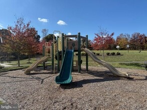 1542 Kinnaird Terrace NE in Leesburg, VA - Building Photo - Building Photo