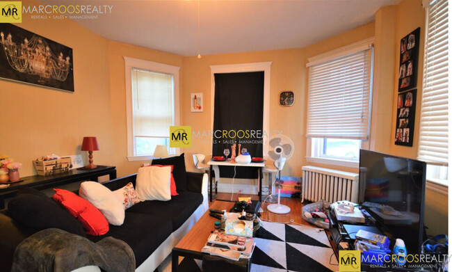 319 Allston St, Unit 4 in Boston, MA - Building Photo - Building Photo