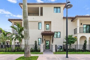 8336 Central Park Blvd in Doral, FL - Building Photo