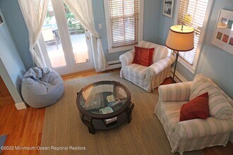 87 Cookman Ave in Ocean Grove, NJ - Building Photo - Building Photo