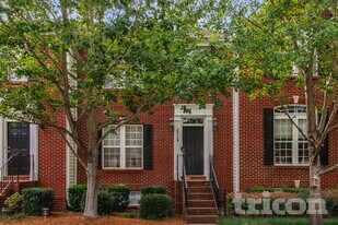 20539 Harbor View Dr in Cornelius, NC - Building Photo