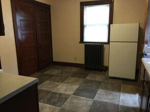 106 S Dodge St in Iowa City, IA - Building Photo - Building Photo